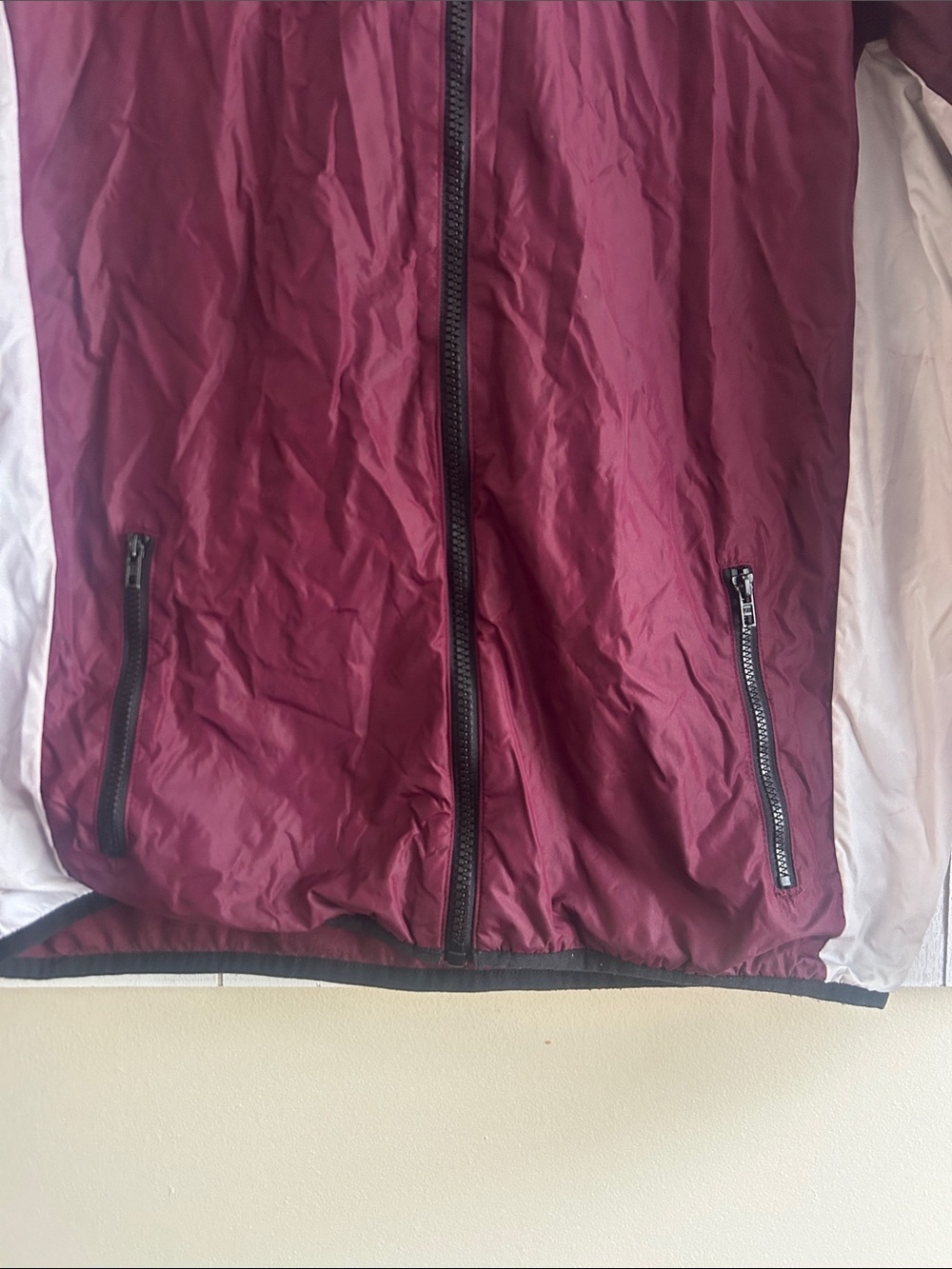 PINK Victoria's Secret Maroon & White Hooded Windbreaker jacket size XS - Picture 2 of 8